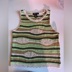 Rachel Zoe Woman’s Knit Top in SZ M in gently used condition